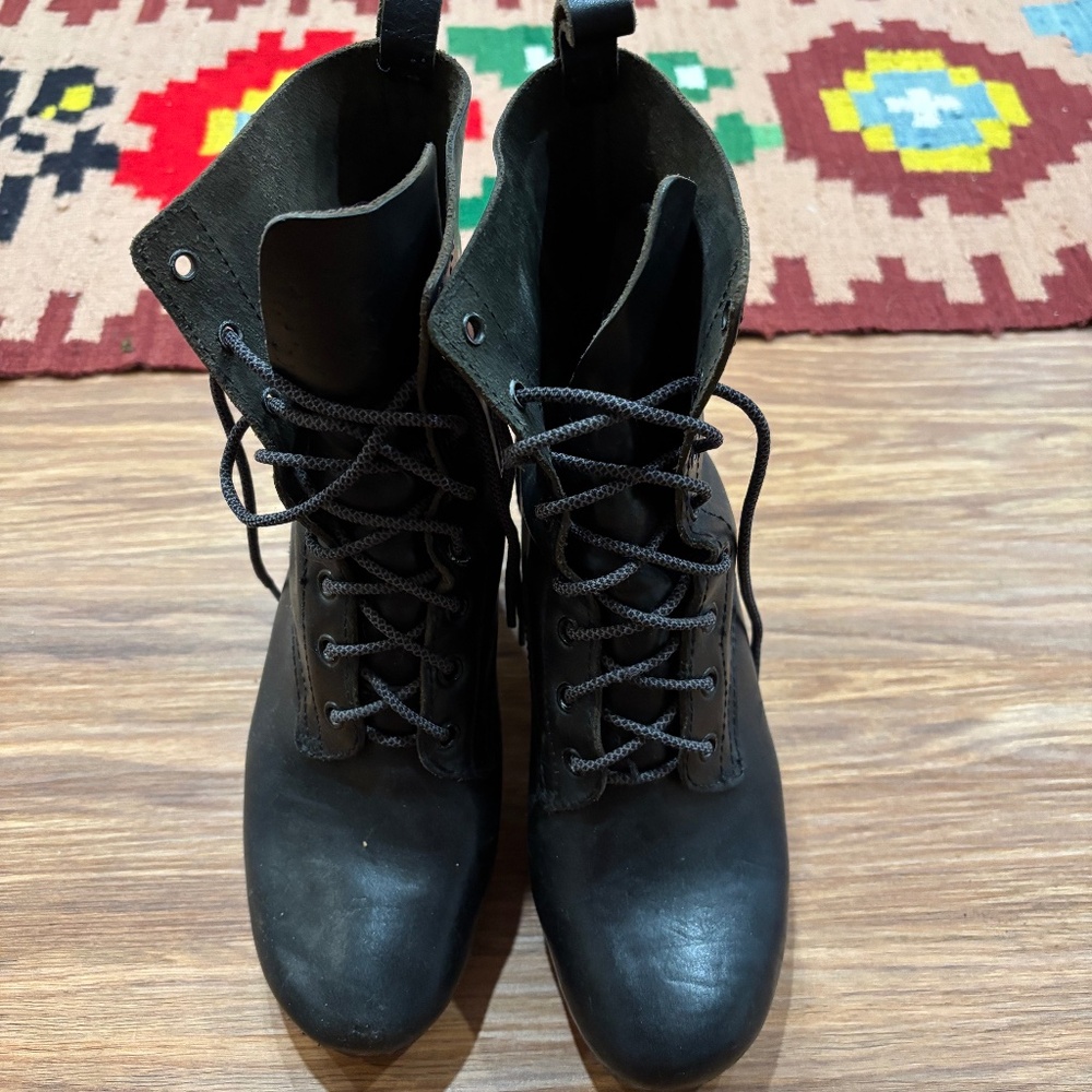 hasbeen clog boot